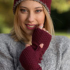 wristwarmers Burgundy wristies and beanie
